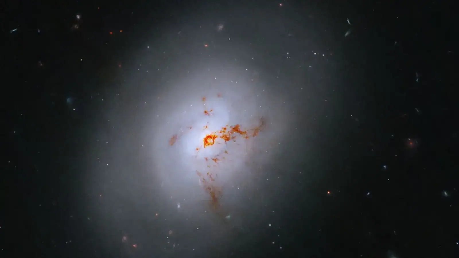 Hubble Captures Rare Post-Starburst Galaxy 100 Million Light-Years Off